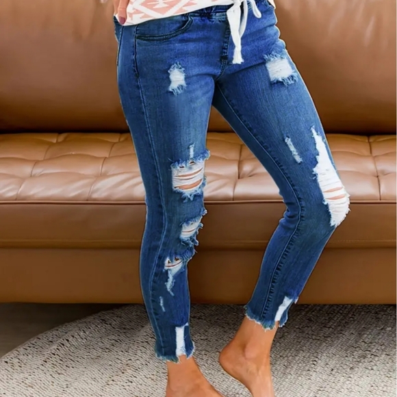 Skinny Ripped Pull-on Jeans - Picture 2 of 8